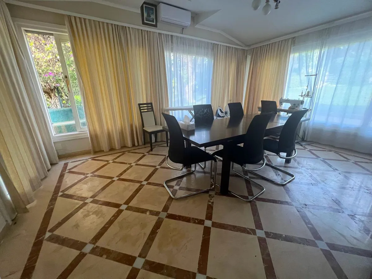 e7bfdd51-7b98-4669-bb64-29358286372f