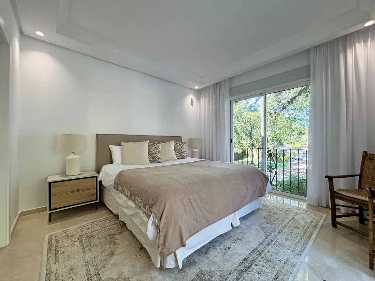 b8edfa1a-9f38-4af7-a8bf-2996d34f137c