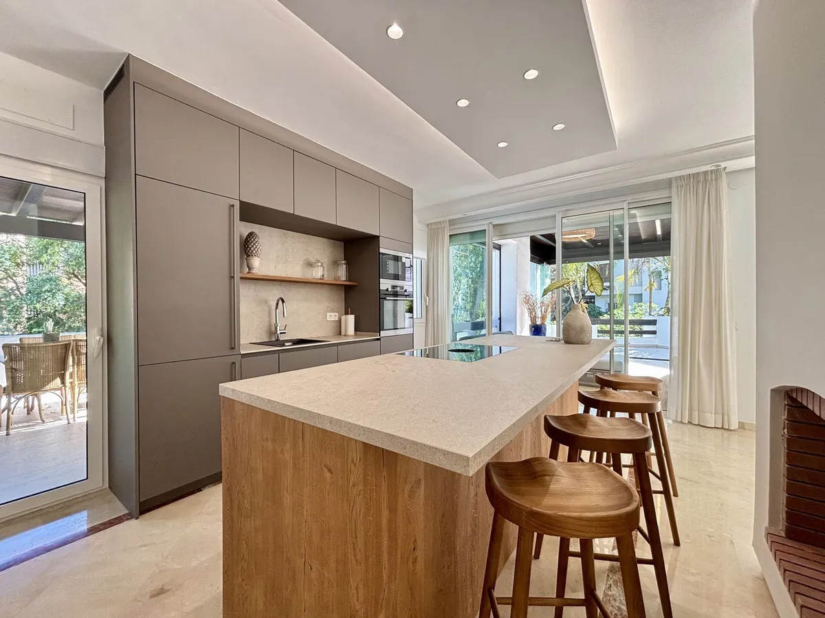 dbf0f82a-10f9-4e87-b5c7-703cbbfe51d5