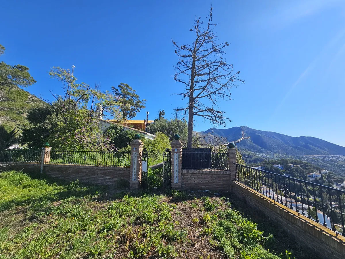 5b6c48cb-34ea-4f99-b33f-c428e6be477e