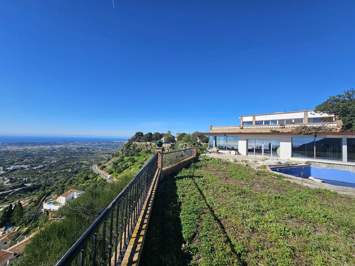 f1cfbd1d-ef17-4a27-81c0-02f8675cfb59