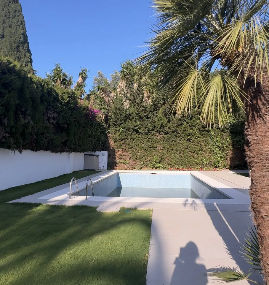 4a92eed4-a537-41e4-af92-b03888f93901