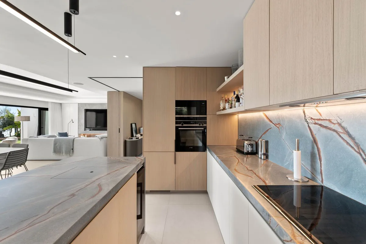 37ebe354-7faa-4155-a90d-d5f3fb16f83a