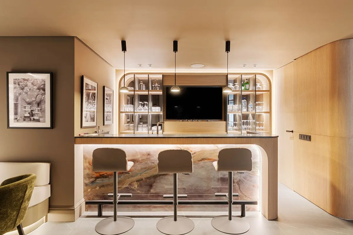 c8c0b356-0f0b-47a0-8c6e-55bb8d7dbfc9