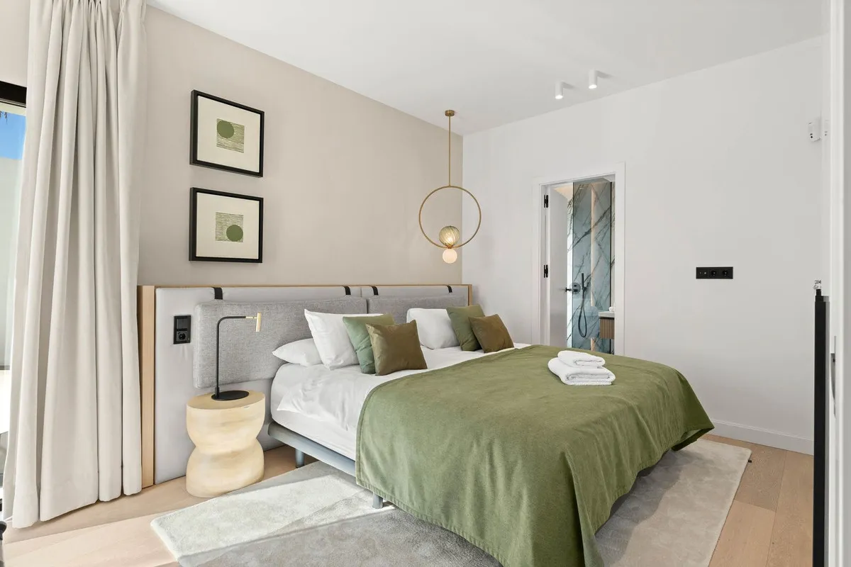 e38cdb70-2a6e-48d3-9576-328152e5d4b2