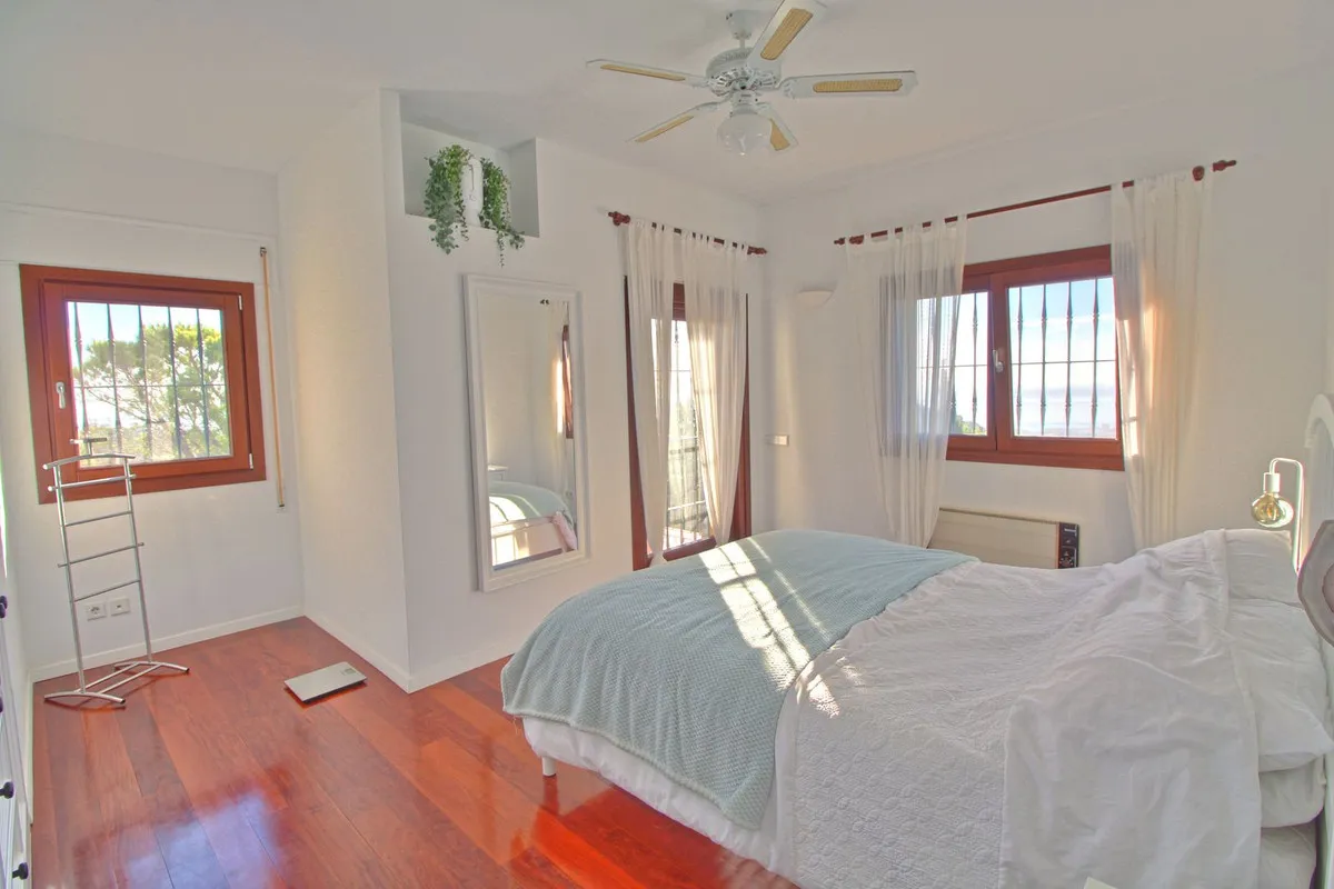 7ae79a40-b380-4b2e-b05d-1afcc6503bef