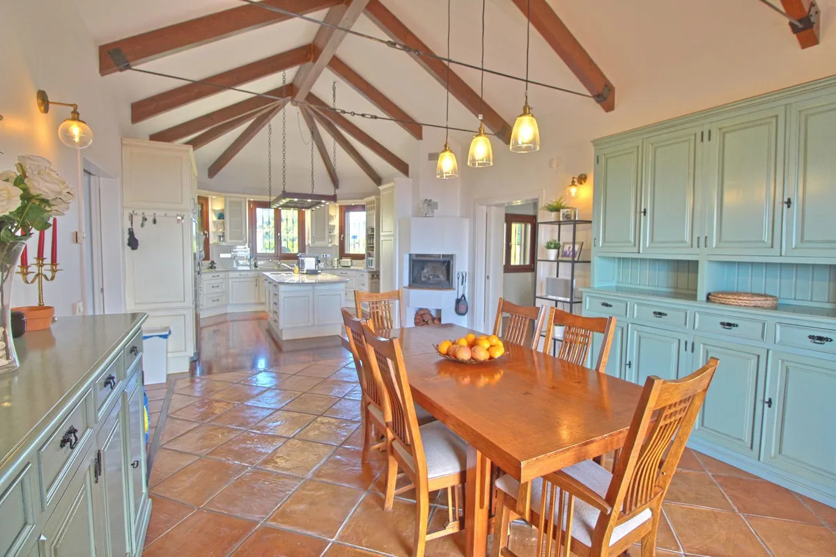 adcb0bb4-22b3-425c-b2eb-43fe44657d19