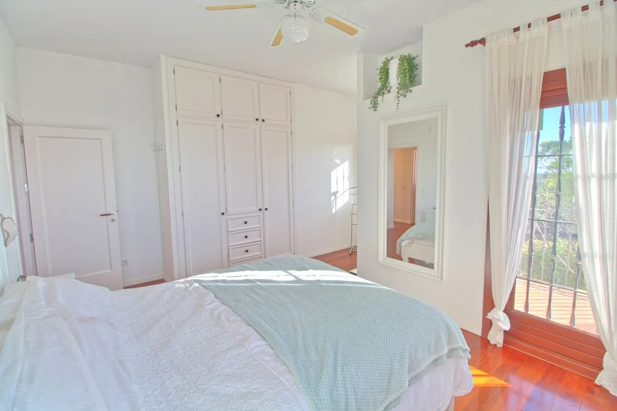 b46351d4-2877-4e60-a82e-bd7cbe2a46f4