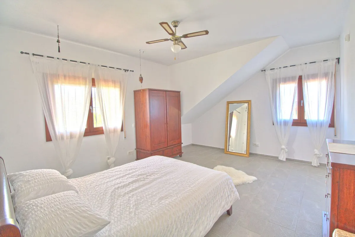 d1644e23-a632-4c0a-bd21-e336fa7ce293