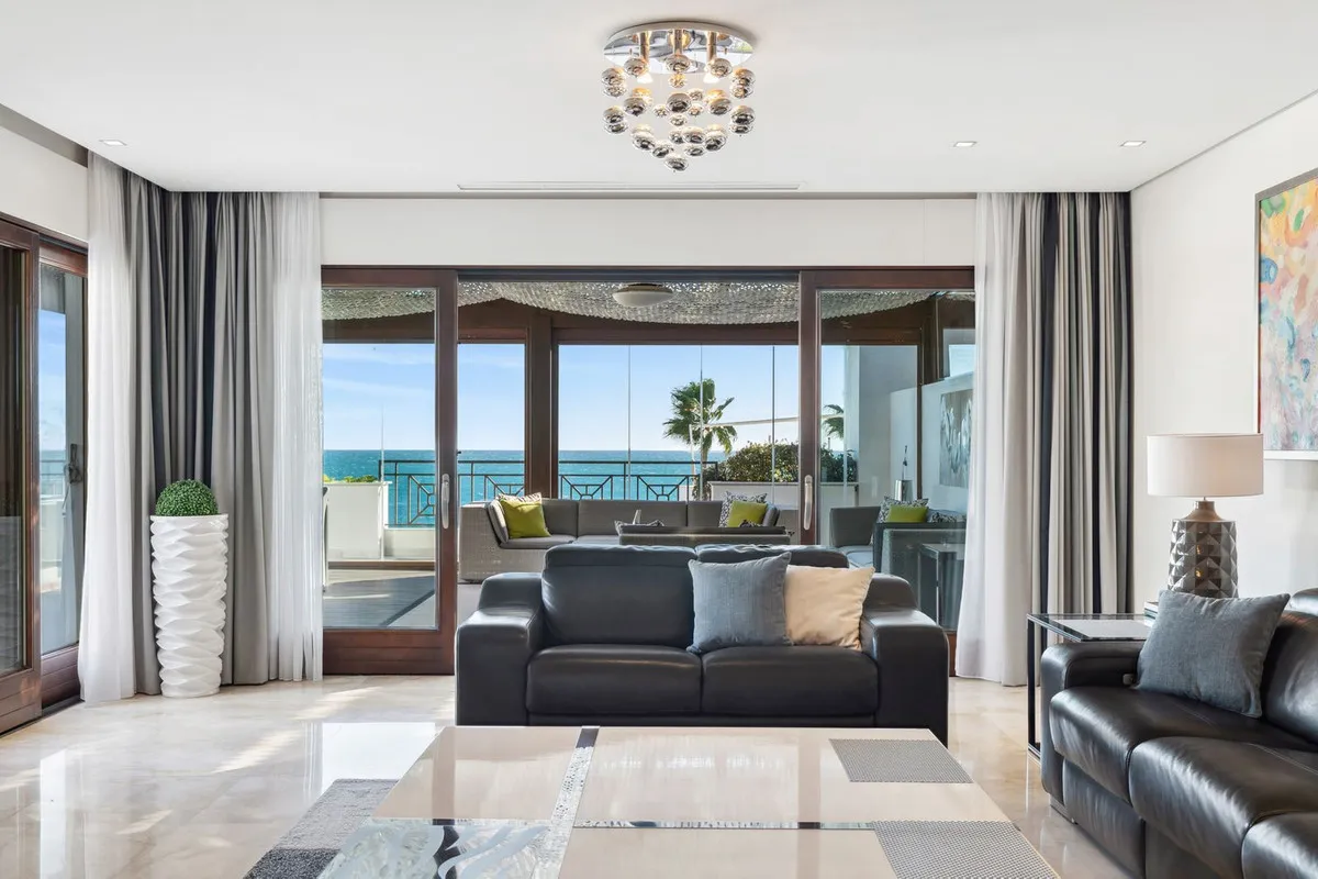 8fa6ab4b-3fe1-48b7-b5f0-7d111c6fbe9f