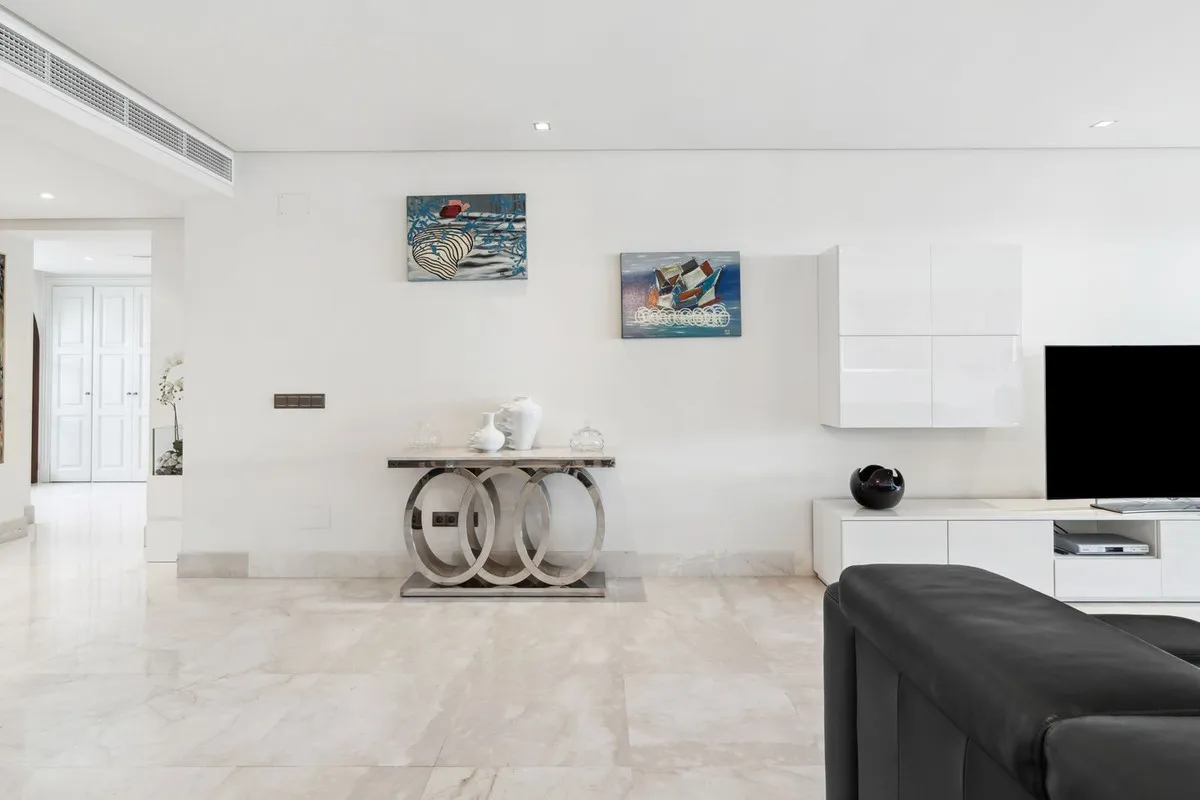 a0b9cc3d-ce81-4015-9bca-0d69804eeafa