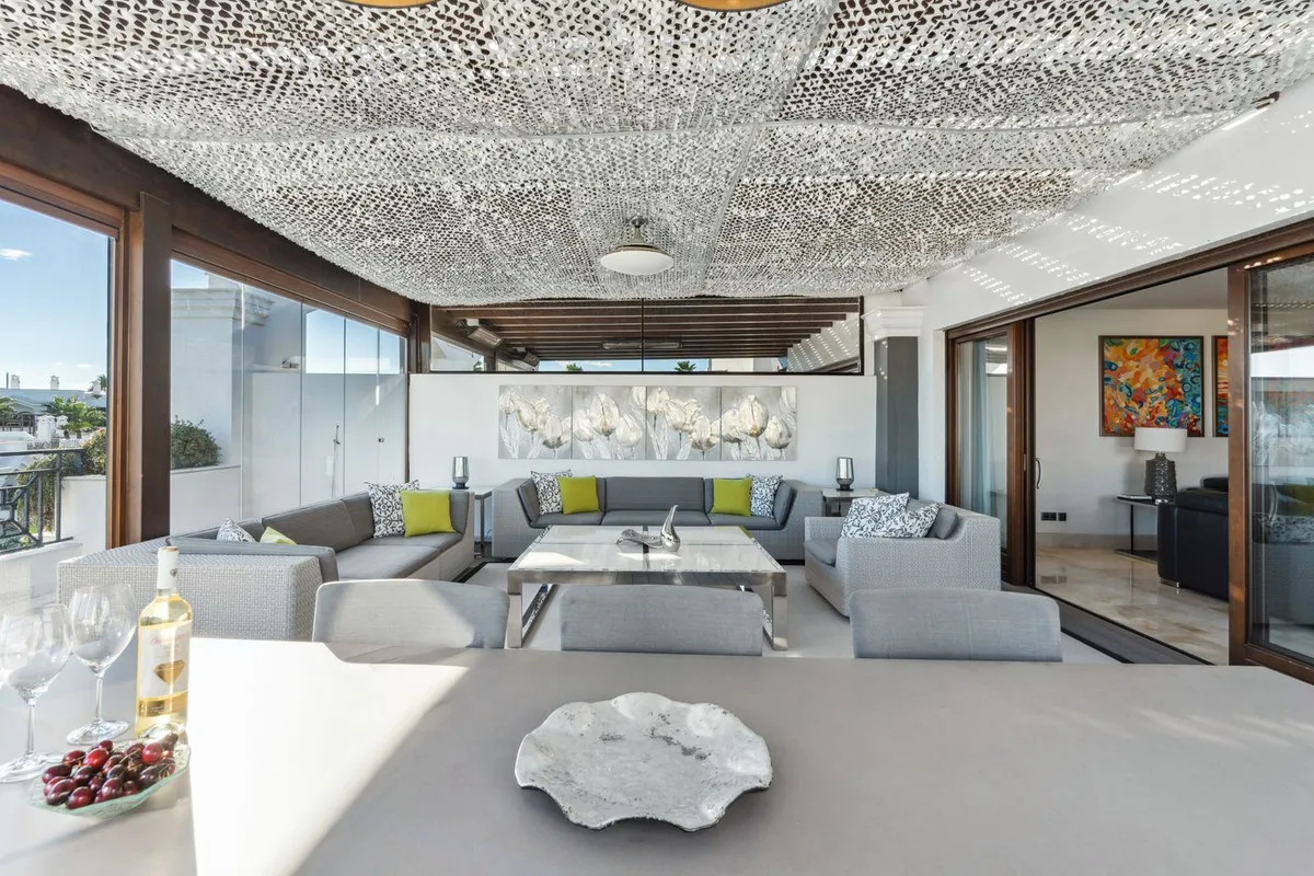 e6c30452-84d8-41f5-ba62-0be949762c7a