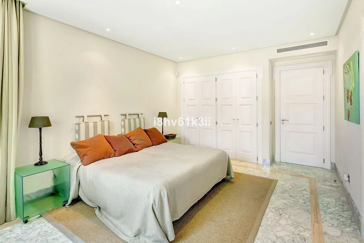 4c6e2ddd-8c2d-44e1-ad66-453082298413