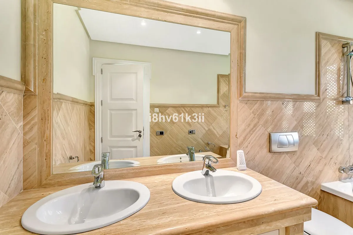 78d13f97-77ec-4b67-a034-ce1a528e7385