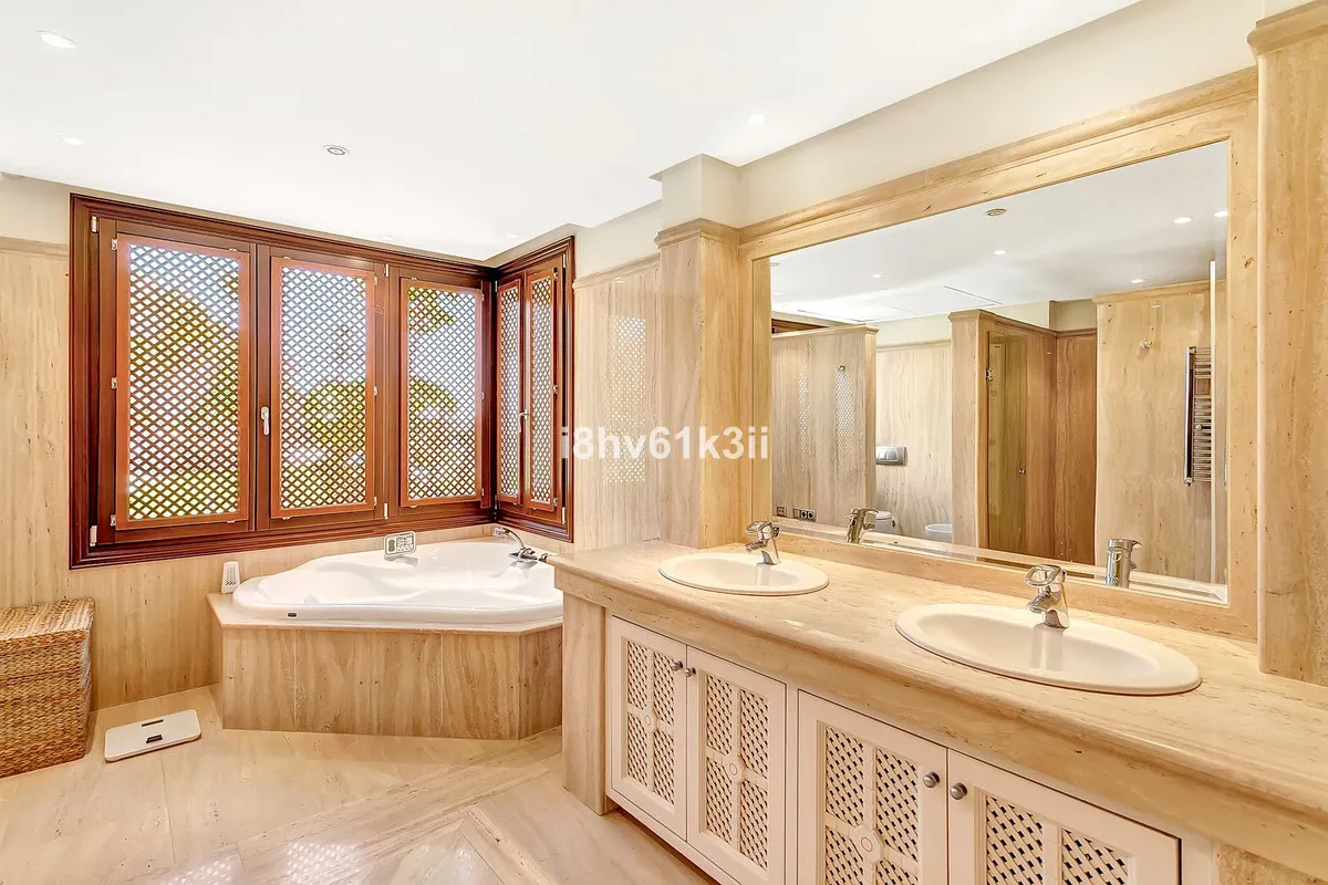 9dfb2c24-391c-476e-8770-fc867bdf4d50