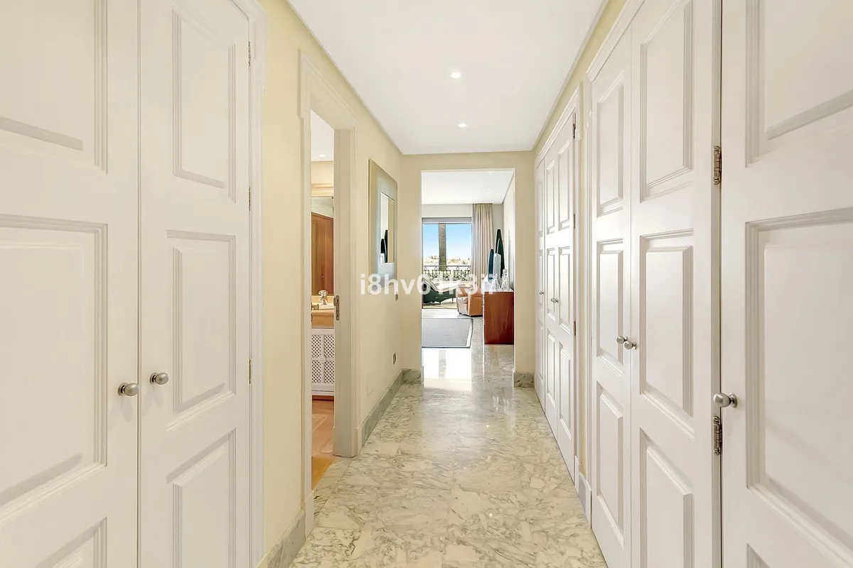 a015b6dc-6d5b-426d-b0c5-acd1bab7838a