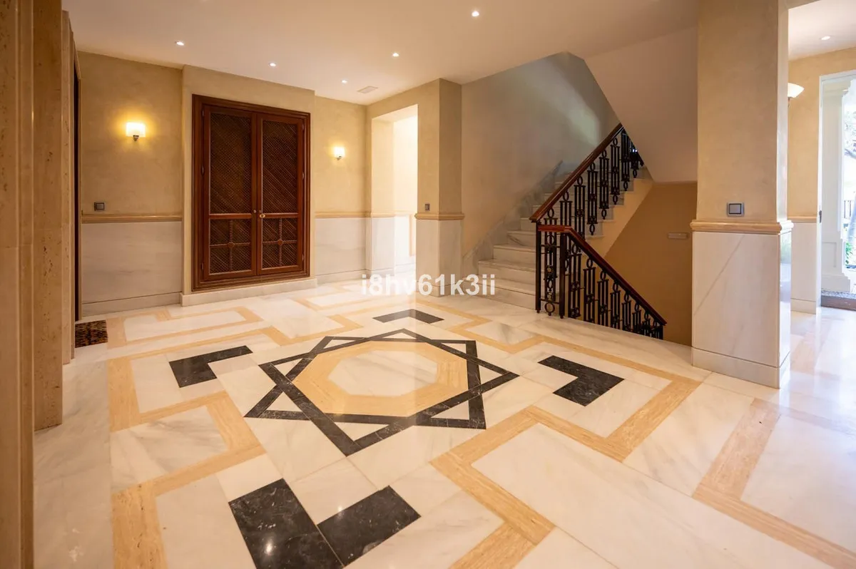 aaa9fb3c-2d4b-49e6-94d7-5b78bc39c560