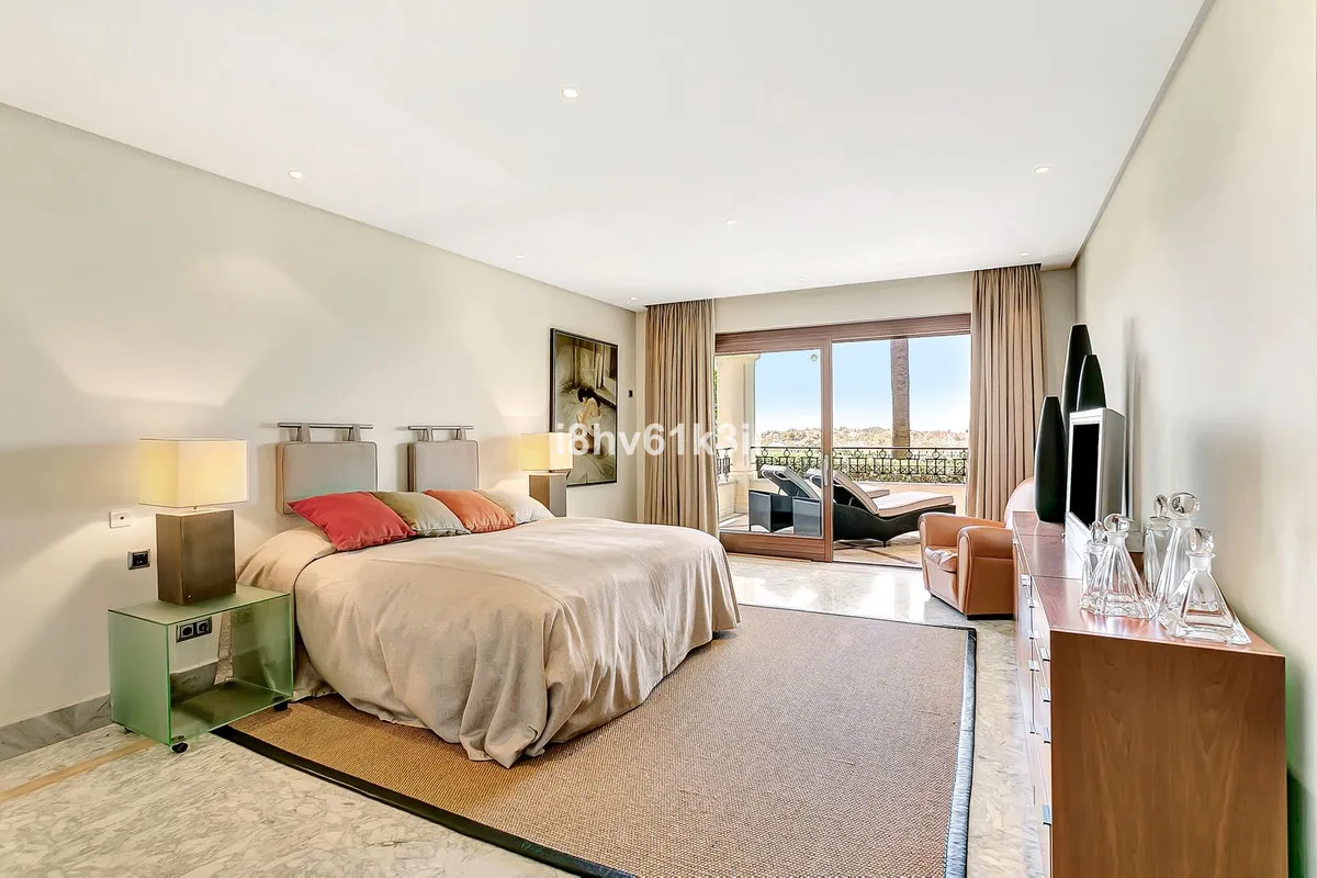 aac0505a-1fec-448c-9c02-a0bcb723d81b