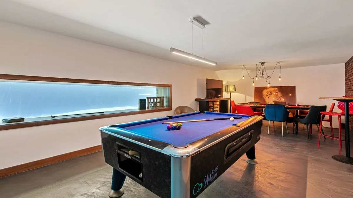 73b1dfd9-c67a-4407-8be0-295e7fd5e8a9