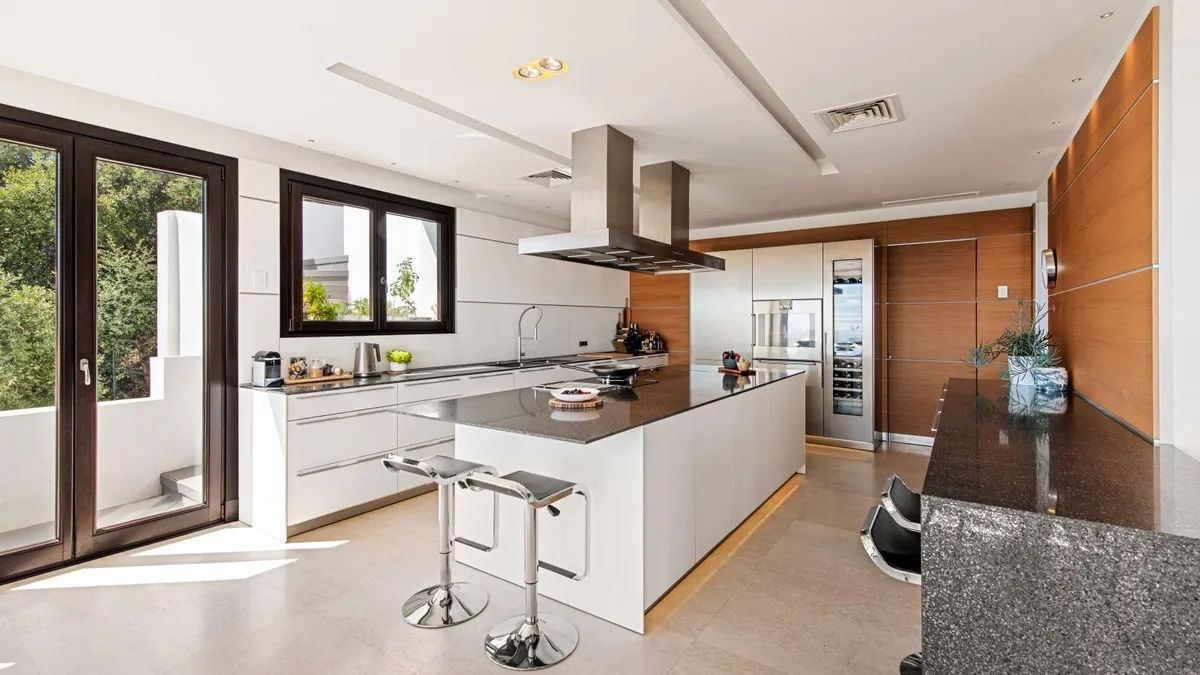 822eae77-b1c2-46e3-a2a1-611cbc5697ce