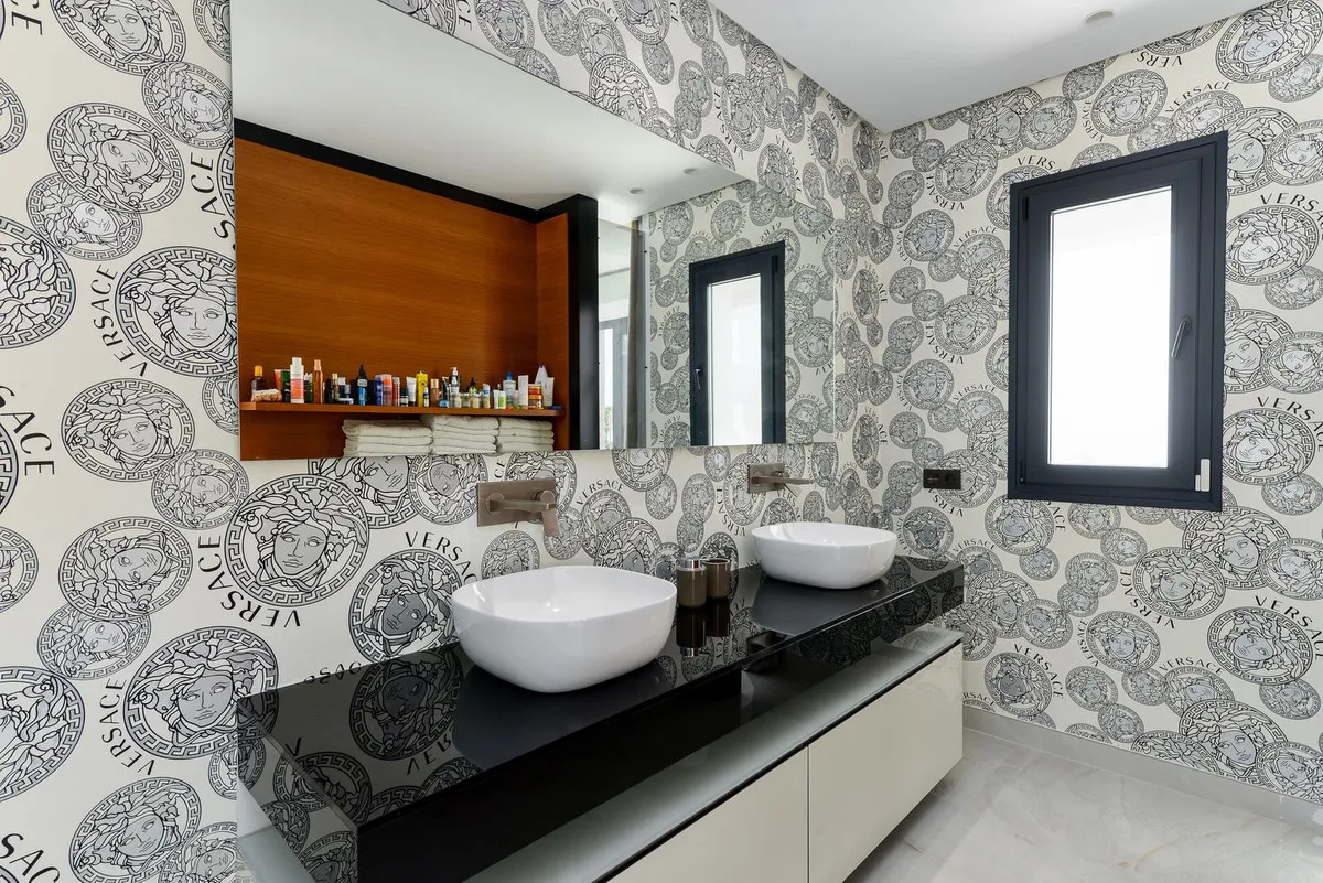 b0f8b3e9-4215-44bf-b6ad-b5577011886c