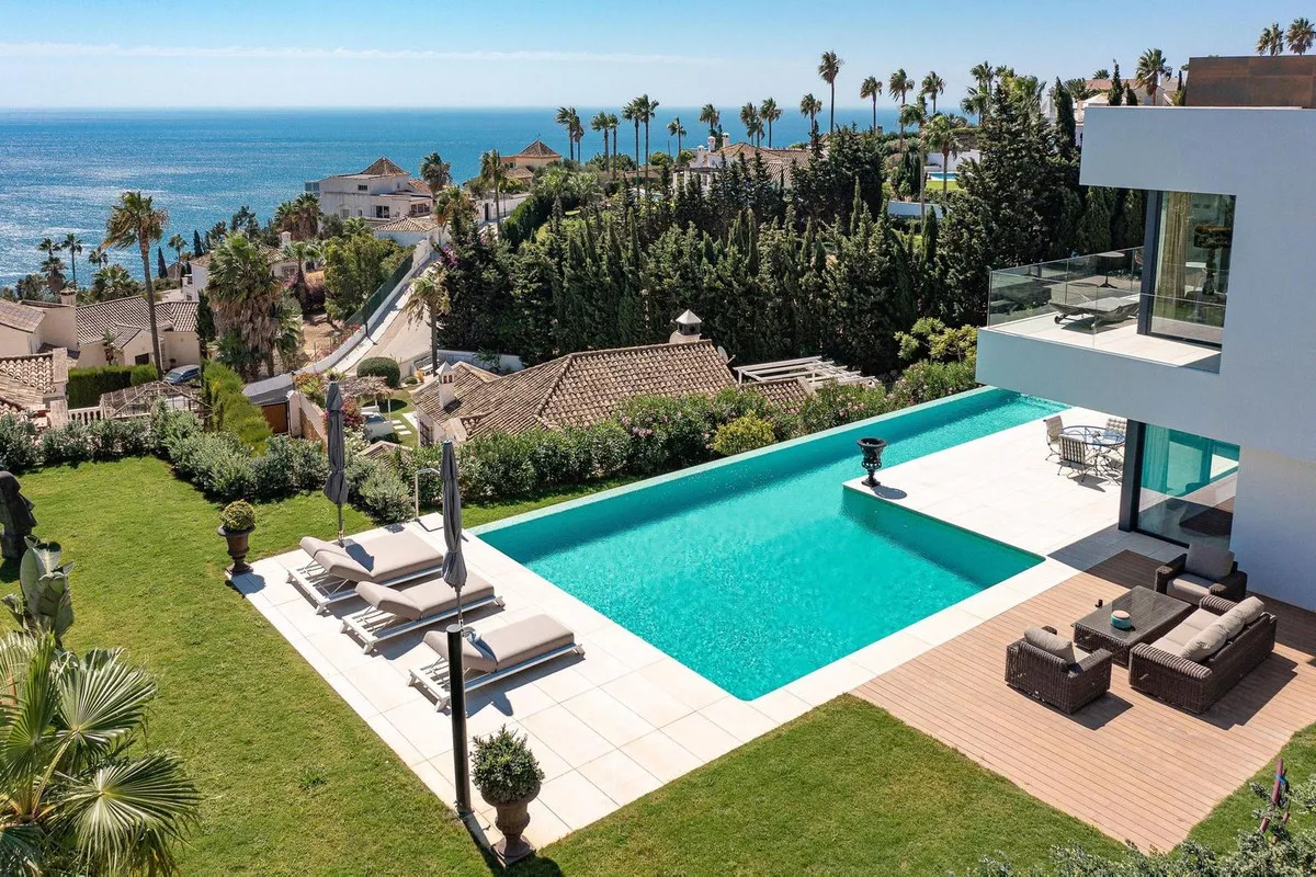 ced1d126-26e4-4196-8889-327db8bd48df