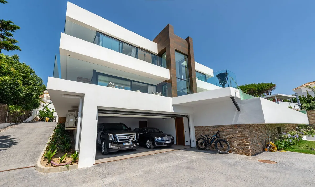 dfc2f945-46a0-48fc-8ab3-8911ed53819d