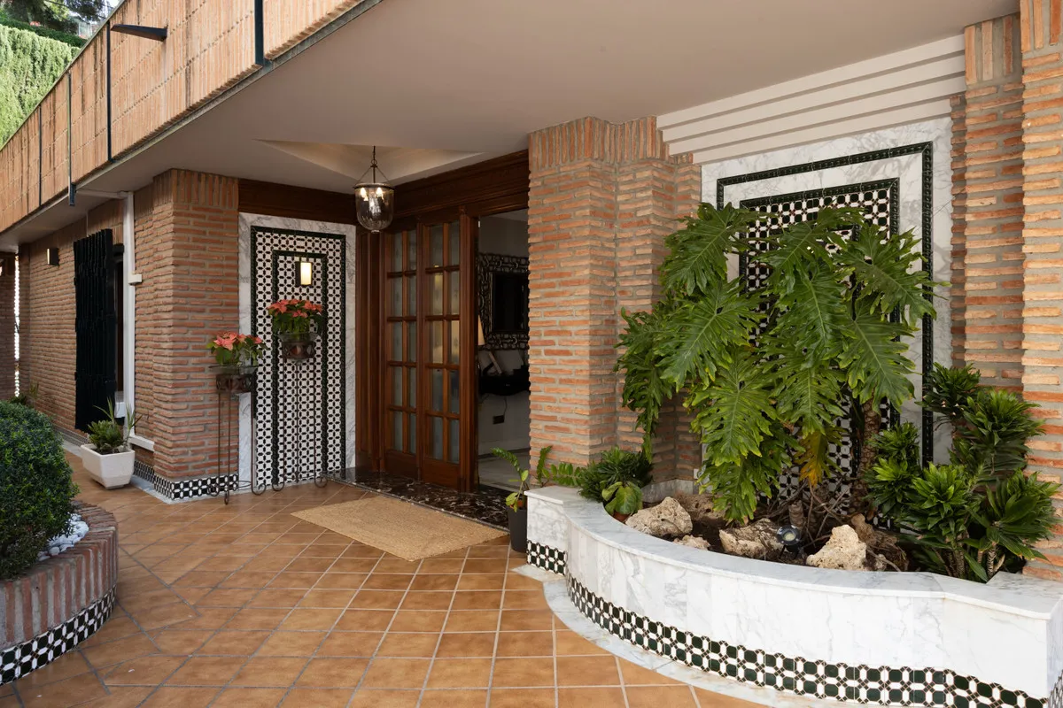 6b5a6c92-e056-4c89-8c82-5504fd479644