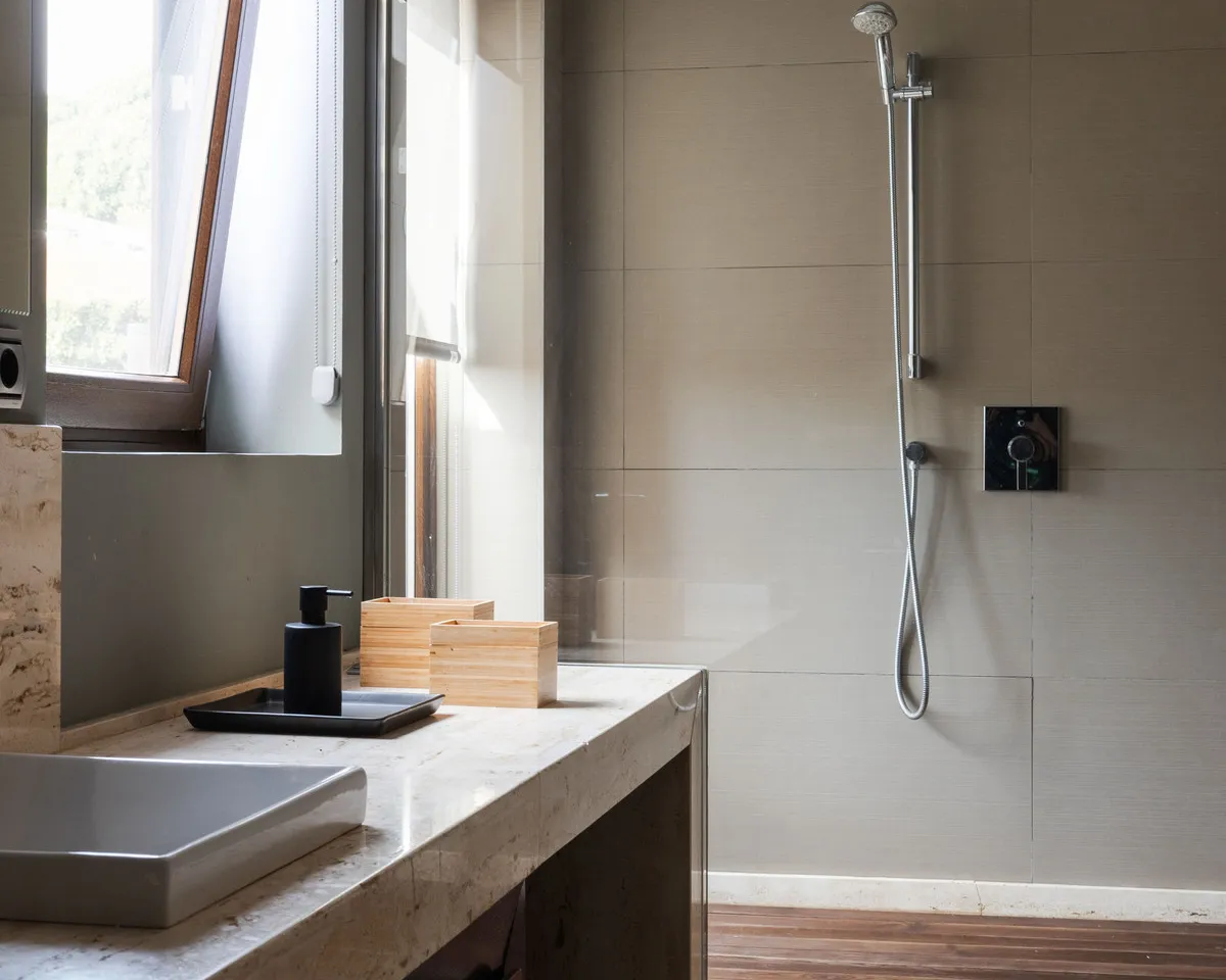 a972d0dc-b63e-42f8-aea1-f2cbf46a0040