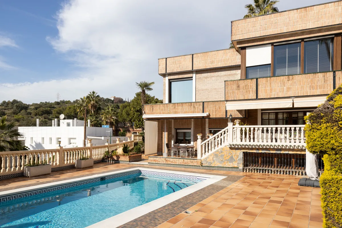 f6583fd5-141a-4be1-bbdd-f4e52ec858dd