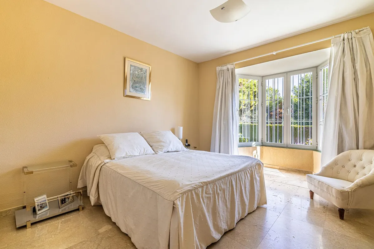 198a75d9-4677-466e-8117-1218d2e1a970