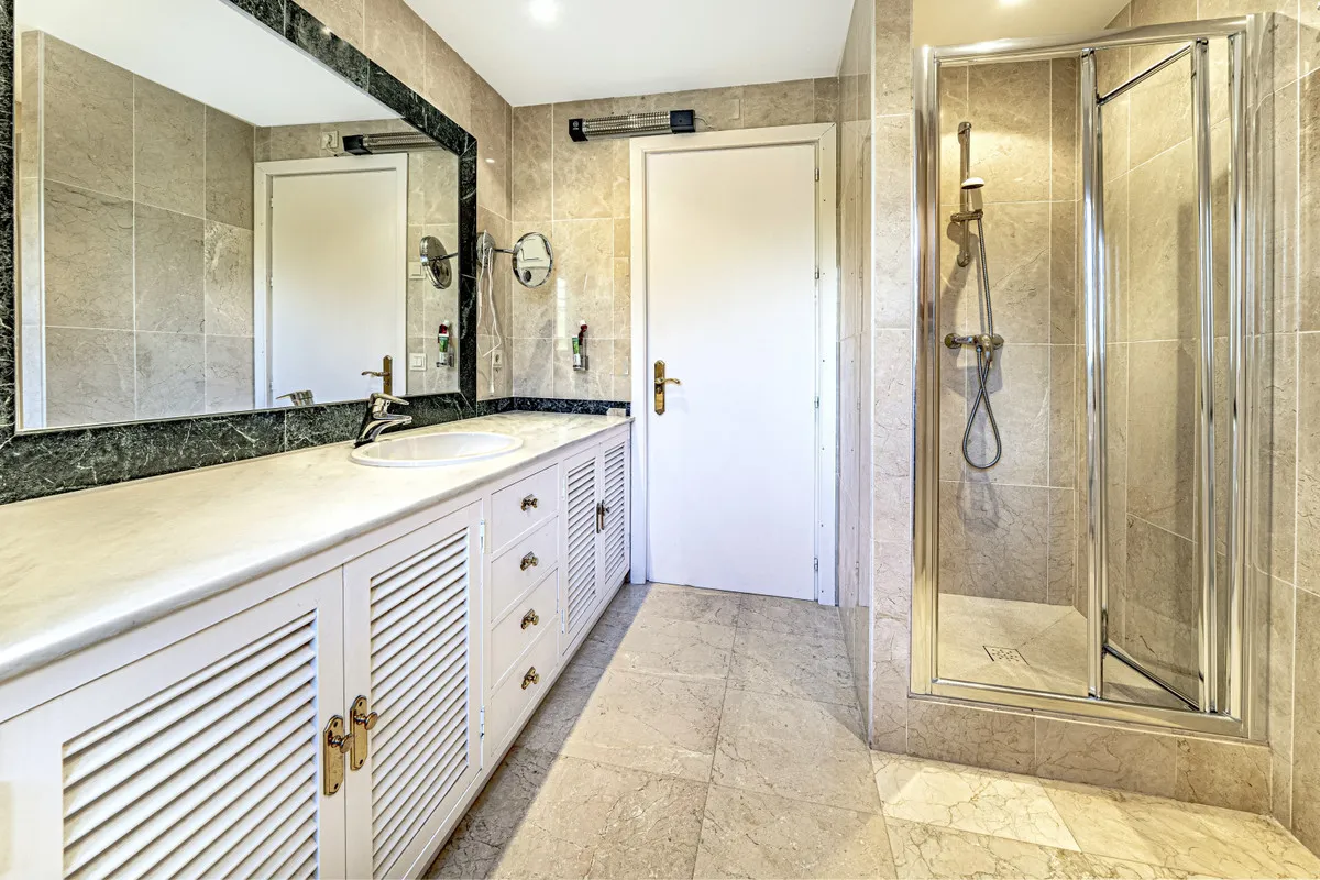 9081e073-6d14-4d73-9a26-85f71b71a454