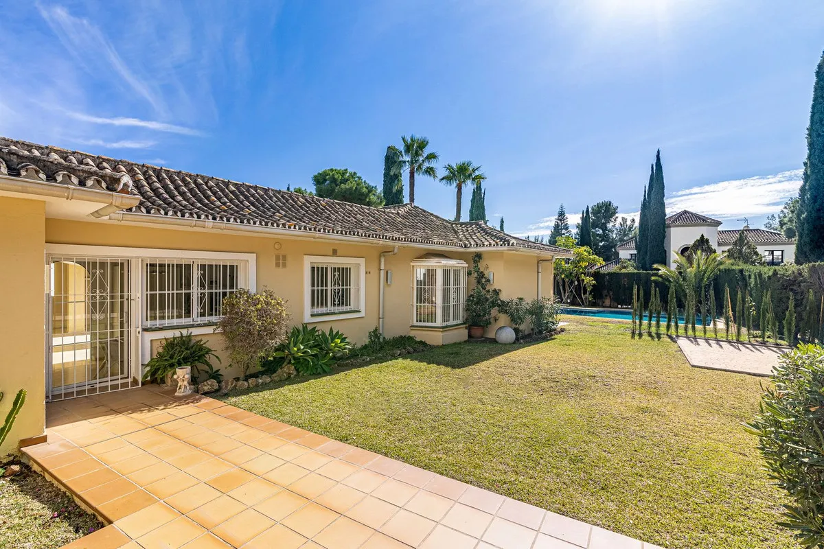 a893a28b-dd54-4a33-aaef-ddeeb5c6e16e