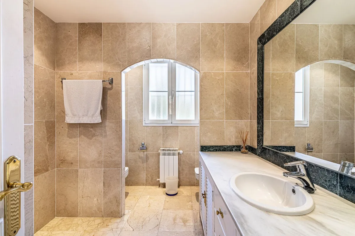 c0c4fee2-5195-452d-a815-cb8b9ceca75e