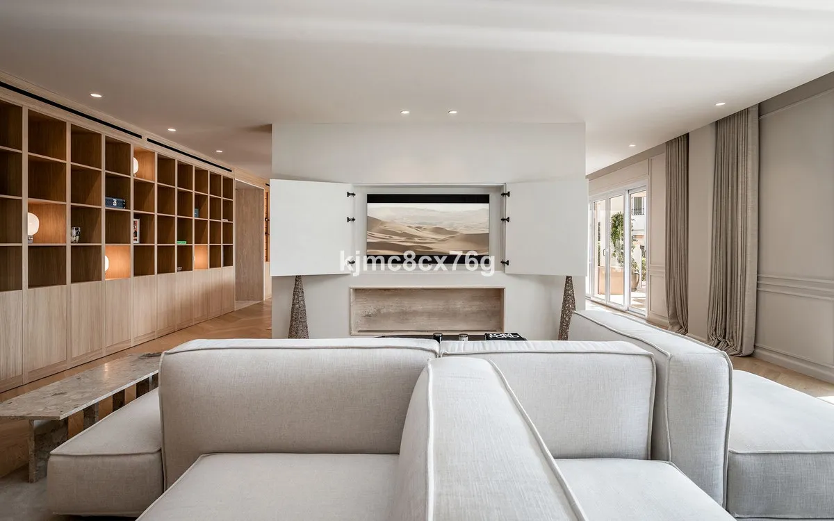 c3c039e6-168e-43b8-93cd-d68475170294