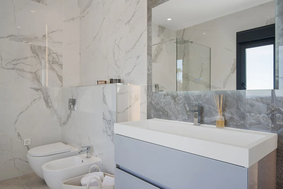 33e7f9b3-0fe1-4600-9e78-e5ff3fc99ac8