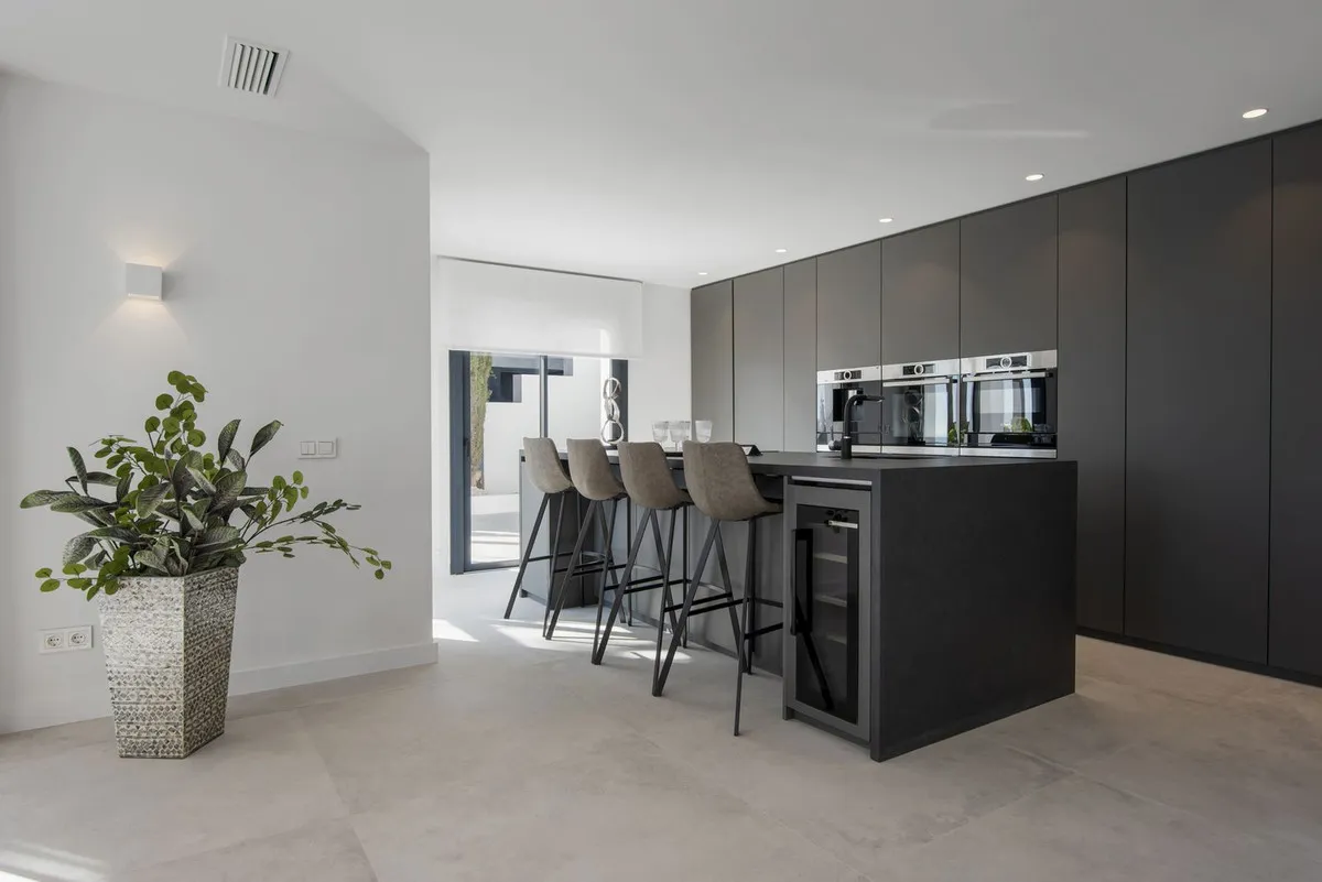 6a4504a5-4a1d-4591-a0eb-f845922fc26c