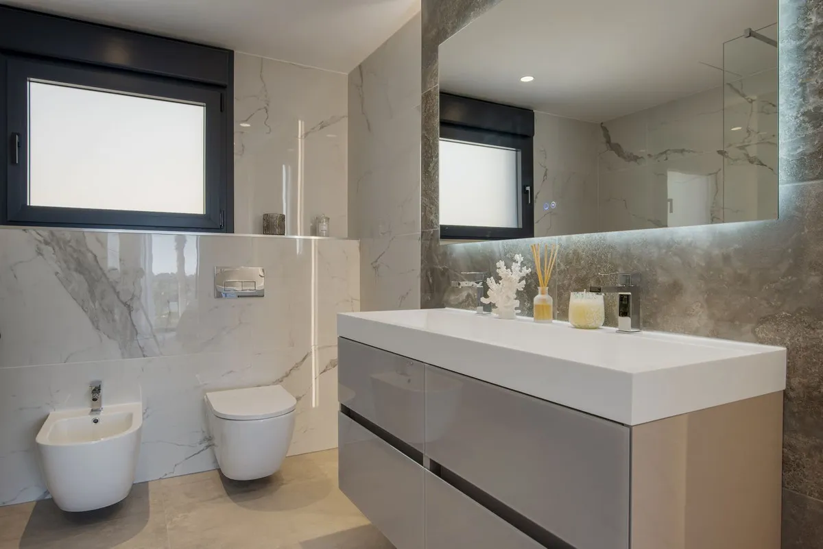 9fd0e4f1-36b4-4b24-8c58-602b5dc31c11