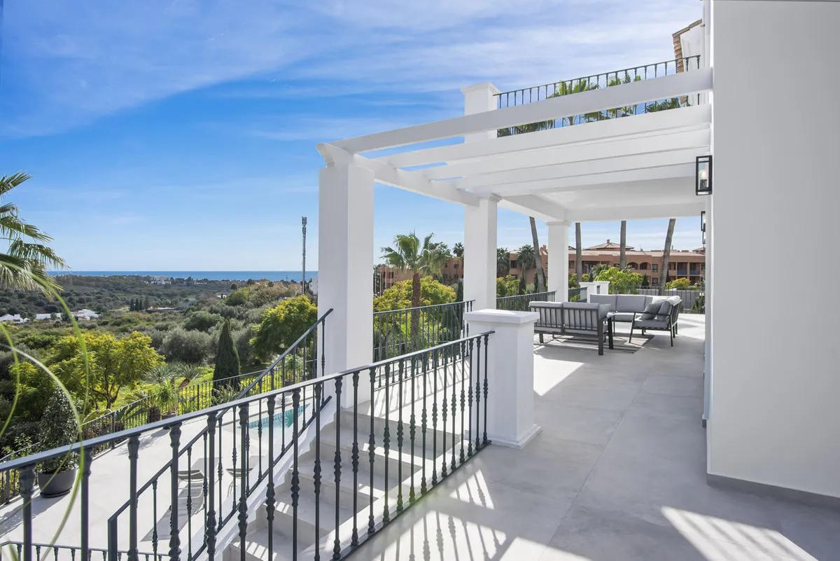 b35d9f9e-c5b3-4261-8b4d-84810a9adc4f