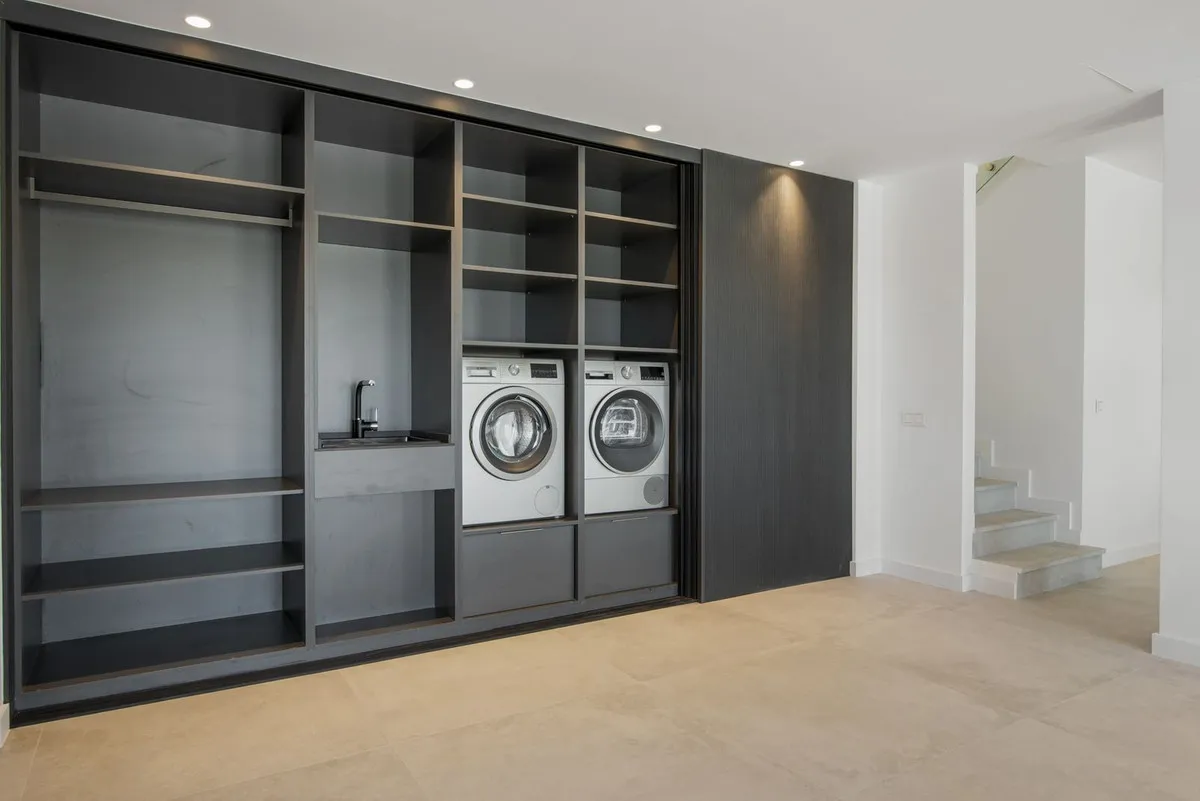 c57902cd-ab2b-4ab2-830b-3849ee7755ec