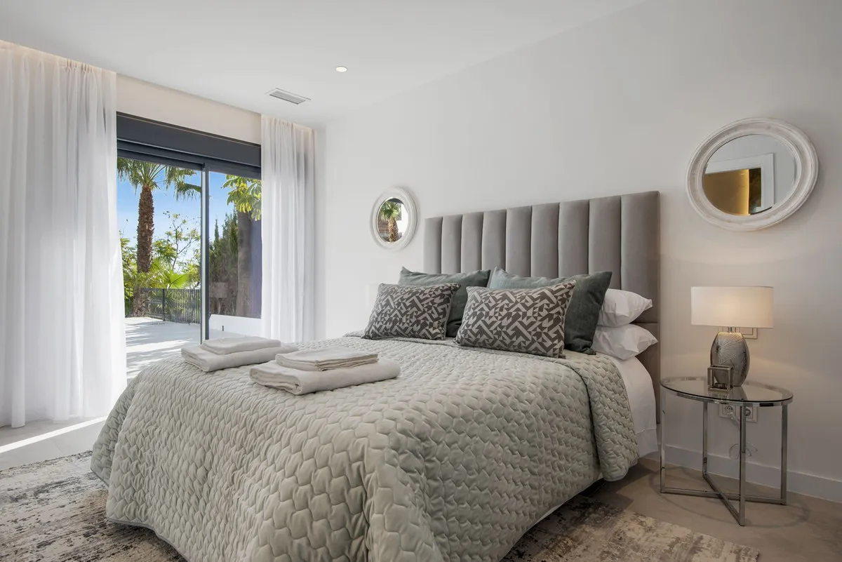 cafa0798-acc8-4175-80dc-6e8b71a9042f