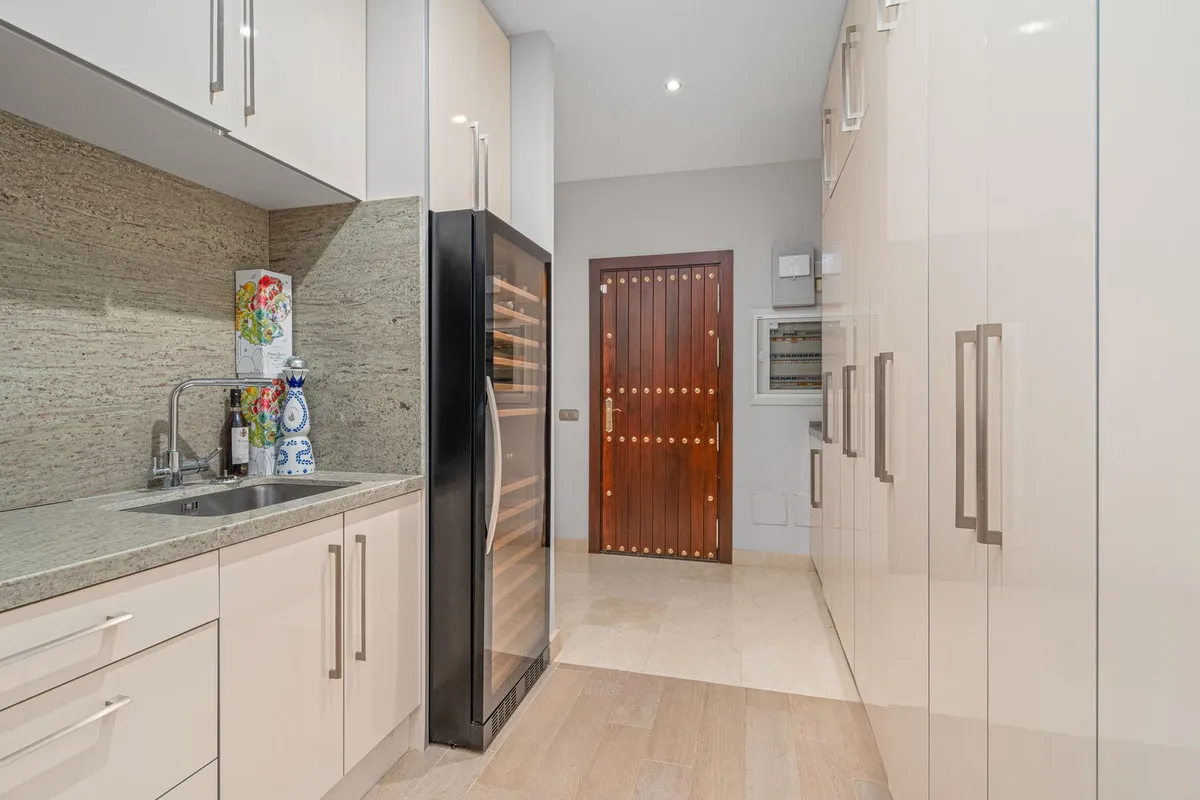 2afe55ba-a4b8-4964-8d95-cb0594d1bb17