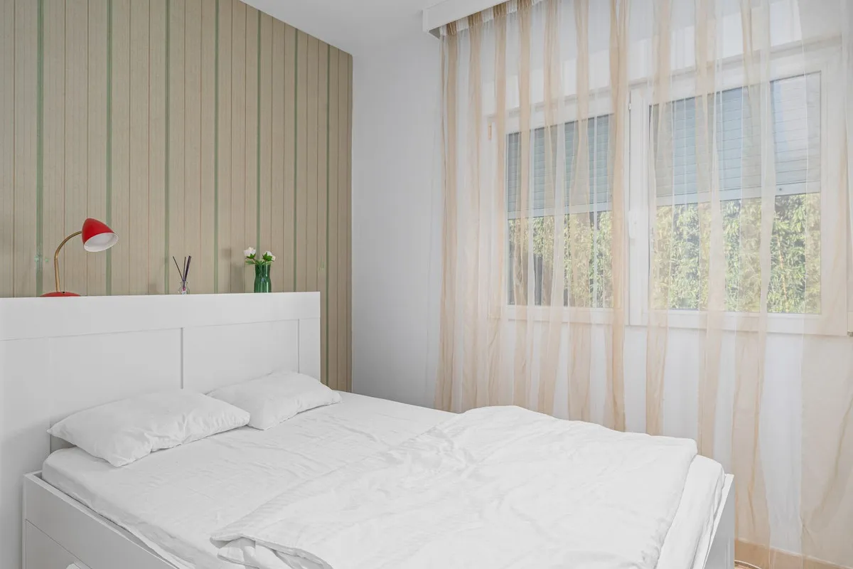 b2b27dbe-6495-496a-91dc-d4b4c882ed4a