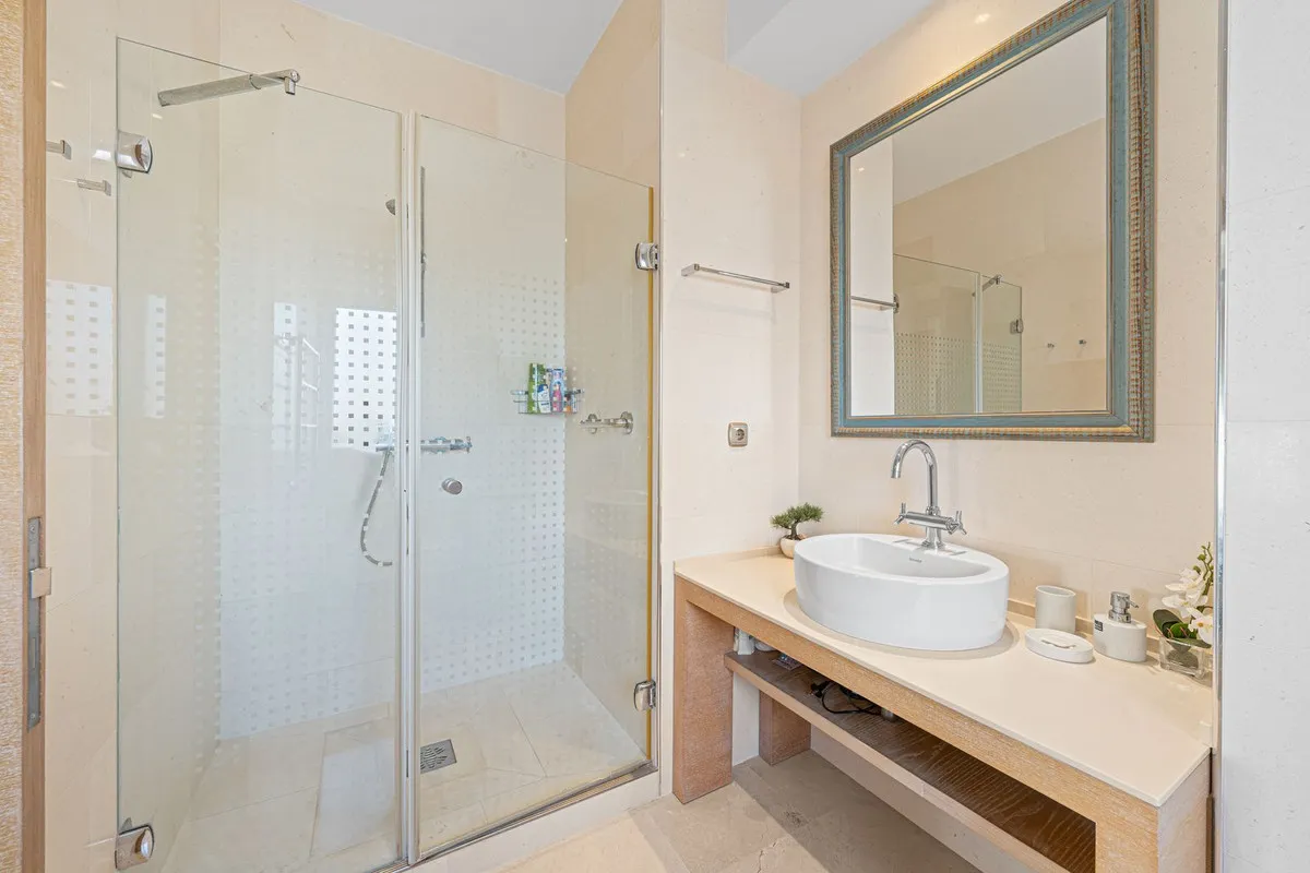 b42b9d73-6d5b-48db-8586-7624e4b9cb94