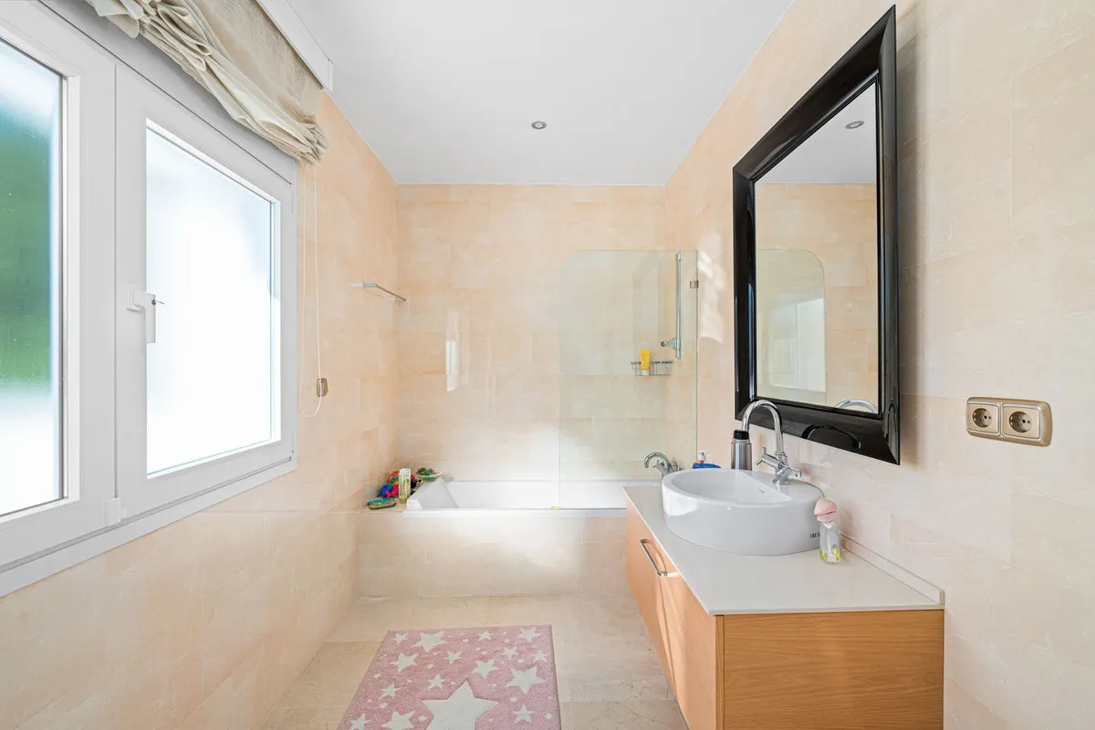 e5abd5bf-8375-4ae7-8b4b-ce3f9a2aa8e4