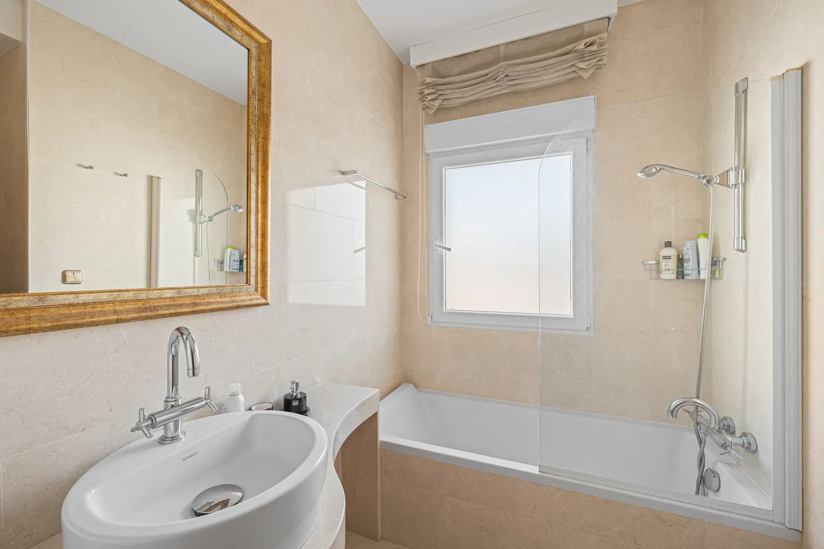 eba6f25c-1515-4cda-bb34-f212c8f2e27b