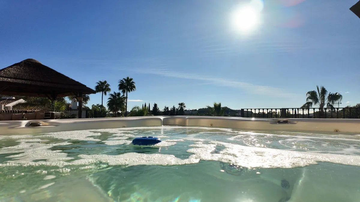 2da6734d-80e9-44c3-aa03-35a14ddb9326