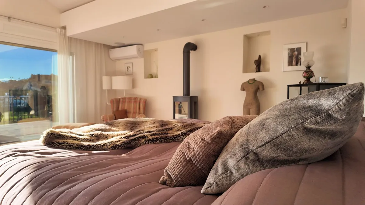 3f798501-8d1a-4841-bbc3-2f6c33072658