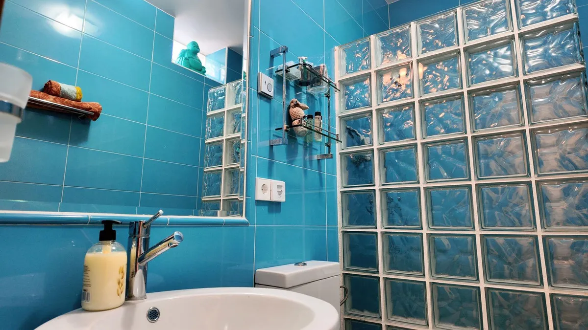 684b42b9-c3c4-4739-9dd5-5a1e4e554038