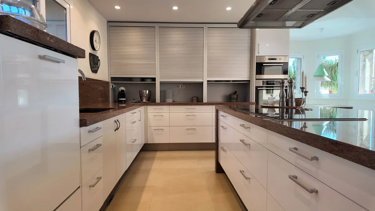 7b01930d-51b4-43d9-9560-a3e667578a25